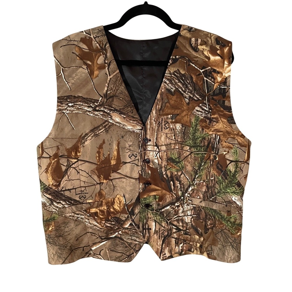 Realtree Xtra Camo Vest Mens XL Button Front Hunting Wedding Formal Waistcoat